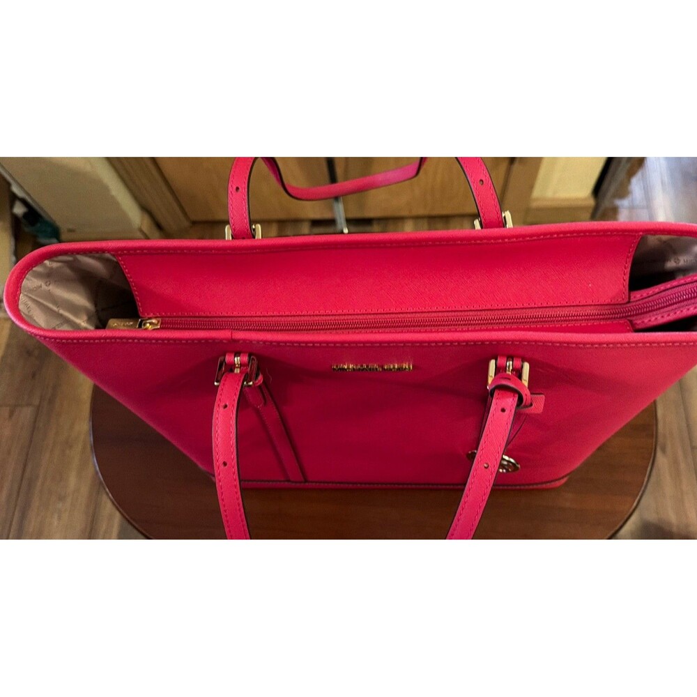 Michael Kors Jet Set Large Tote Fuchsia Pink Saffiano Leather Top Zip Gold. EUC! - Picture 14 of 16